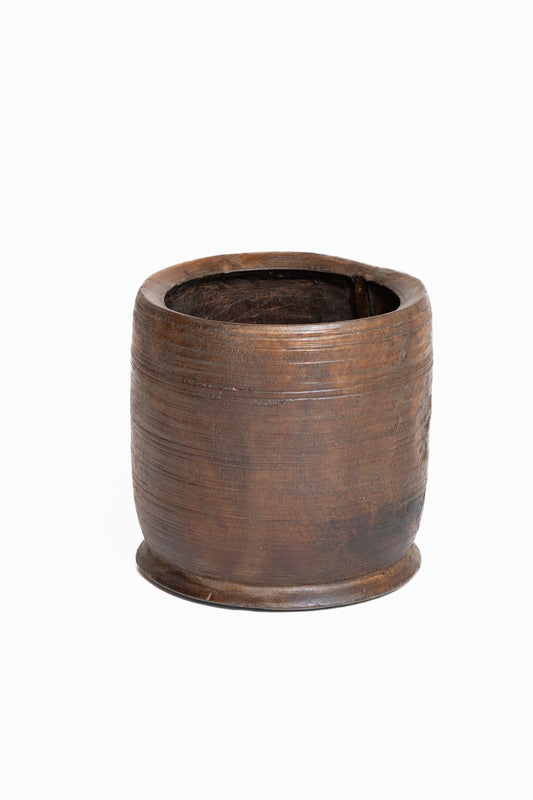 Pot en bois ancien